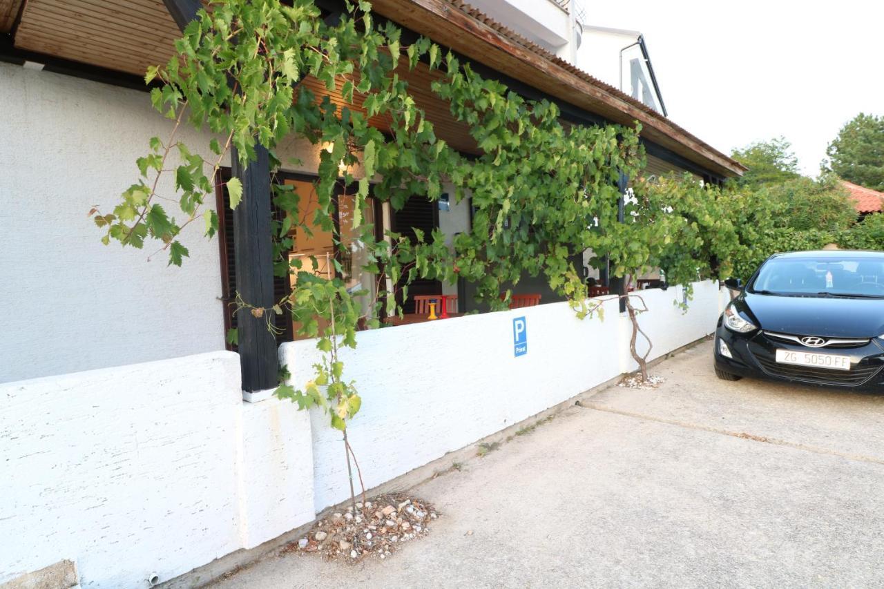 Apartments Vladan With Terrace Baška Екстериор снимка